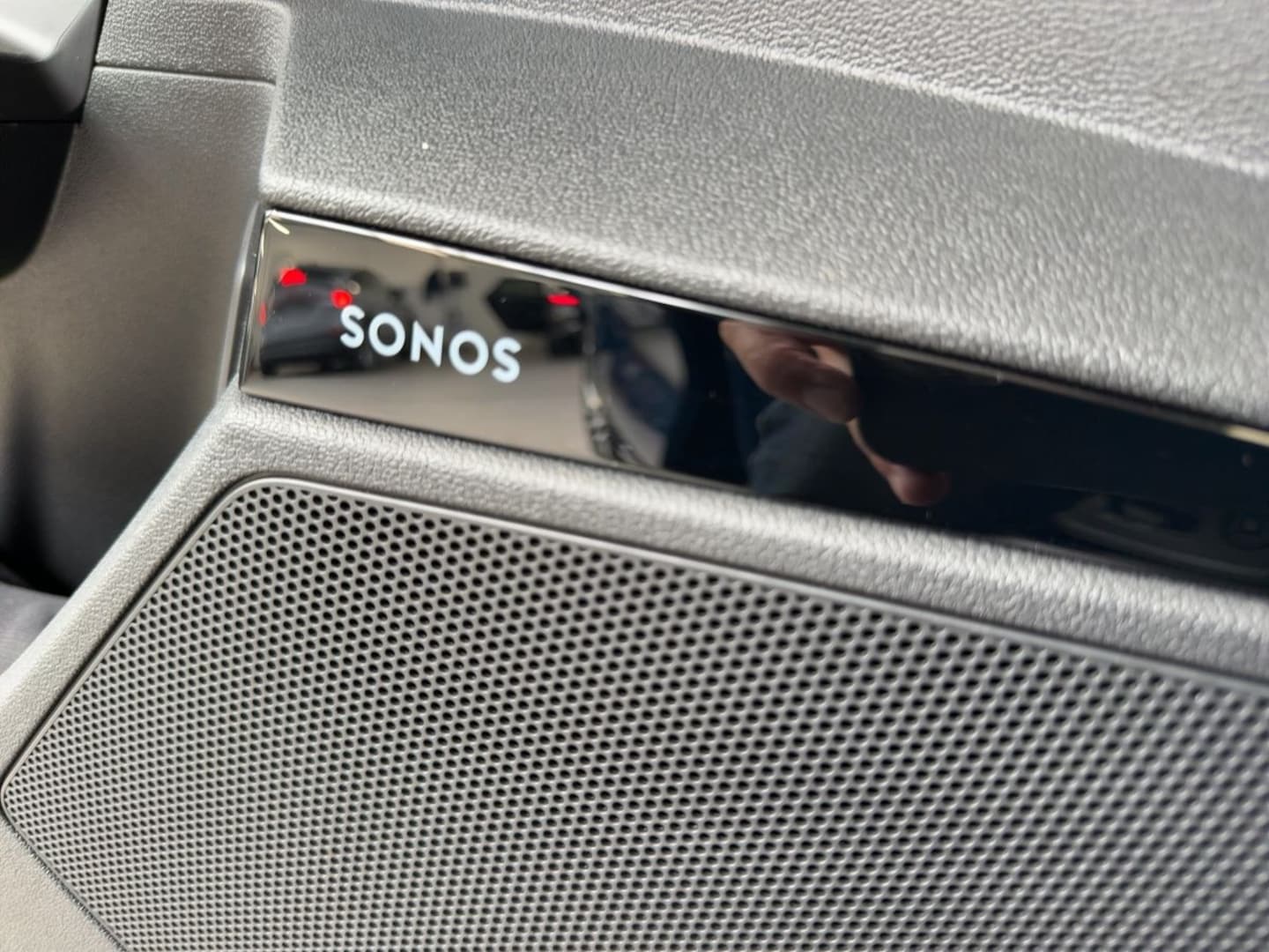 Bild über Audi S3 Limousine TFSI quattro S tronic - für weitere Informationen kontaktieren Sie den Audi Partner