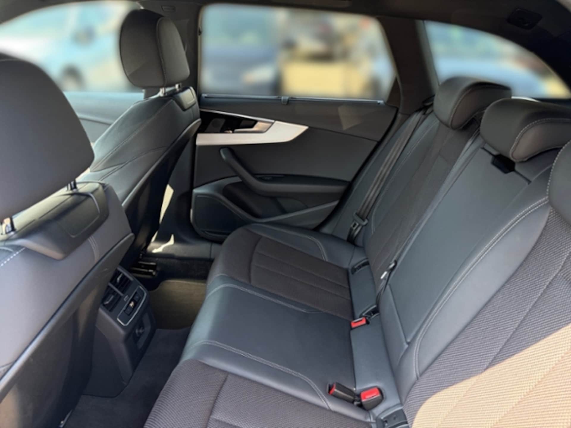 Audi A4 Avant S line