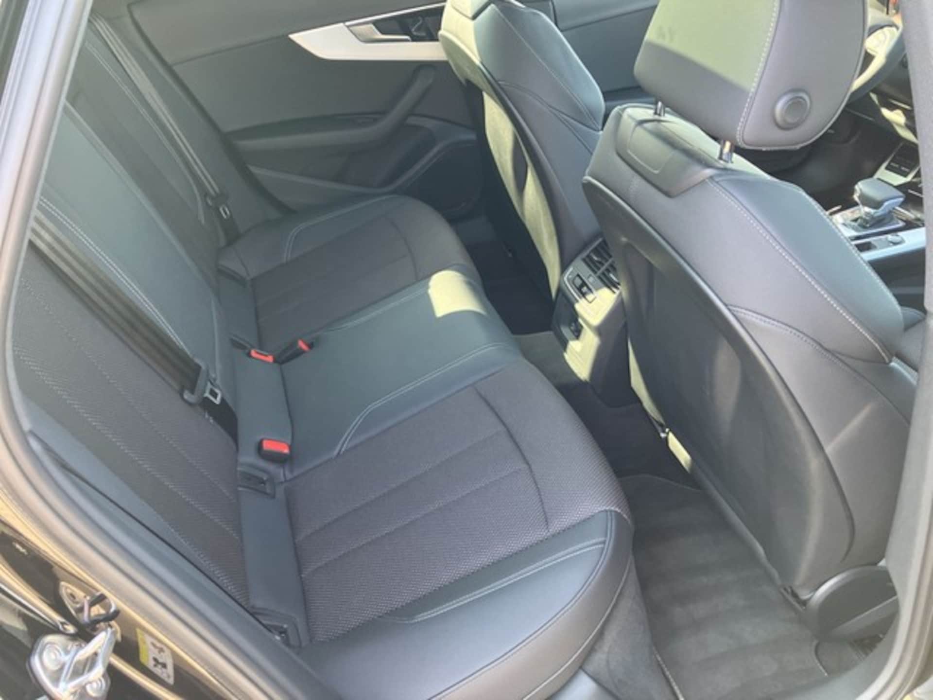 Audi A4 Avant S line