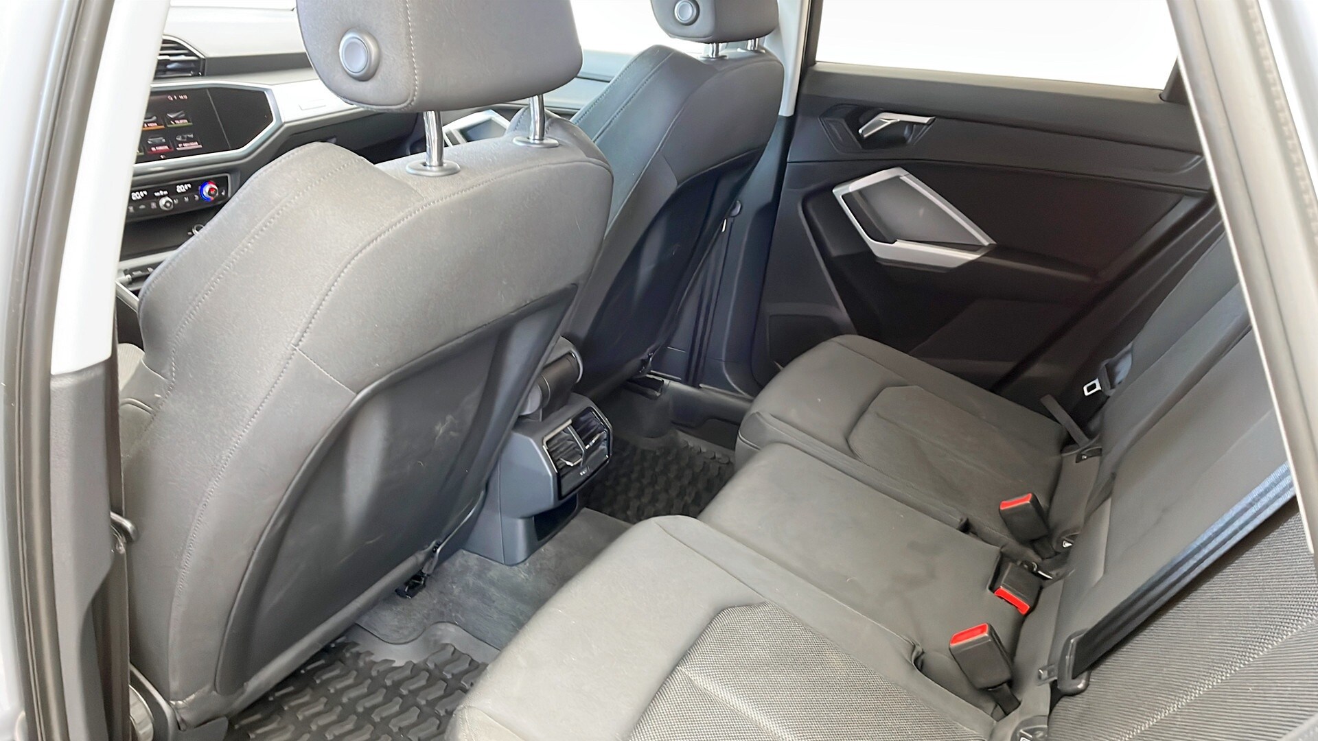 Bild som visar&nbsp;Audi Q3&nbsp;Q3 35 TFSI Proline advanced 150 hk S tronic - för mer information kontakta din Audi Partner