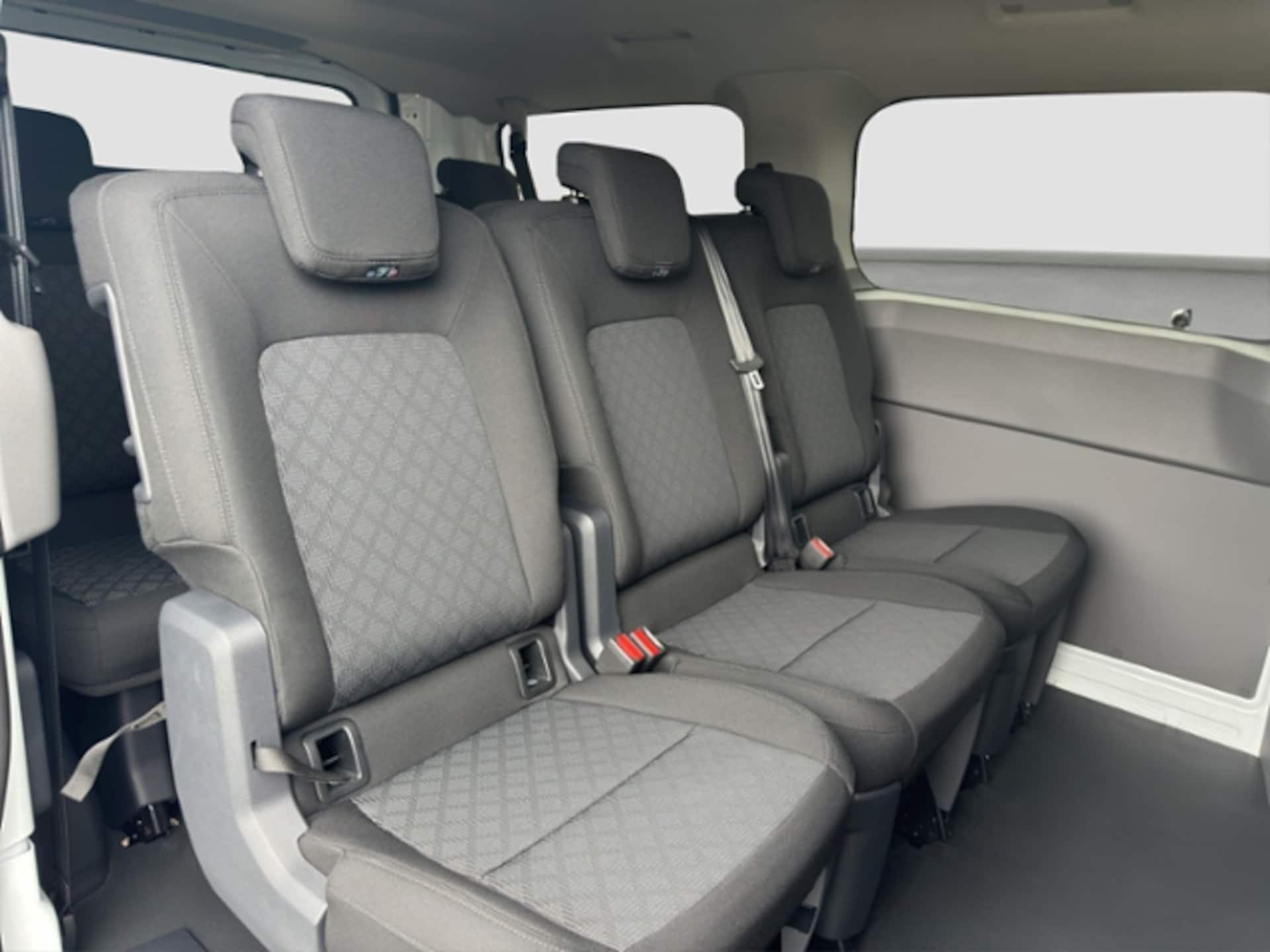 Volkswagen Transporter Kombi kurzer Radstand