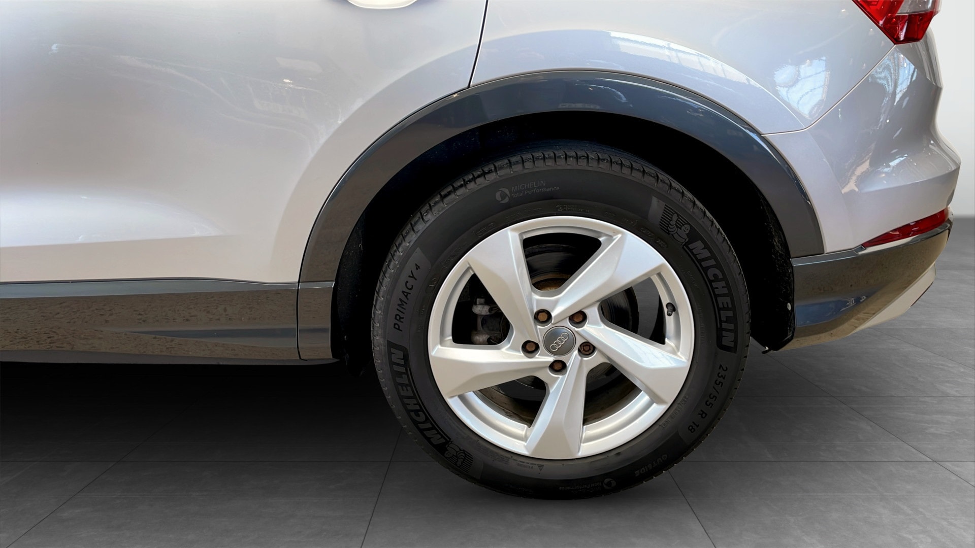 Bild som visar Audi Q3 Q3 35 TFSI Proline advanced 150 hk S tronic - för mer information kontakta din Audi Partner