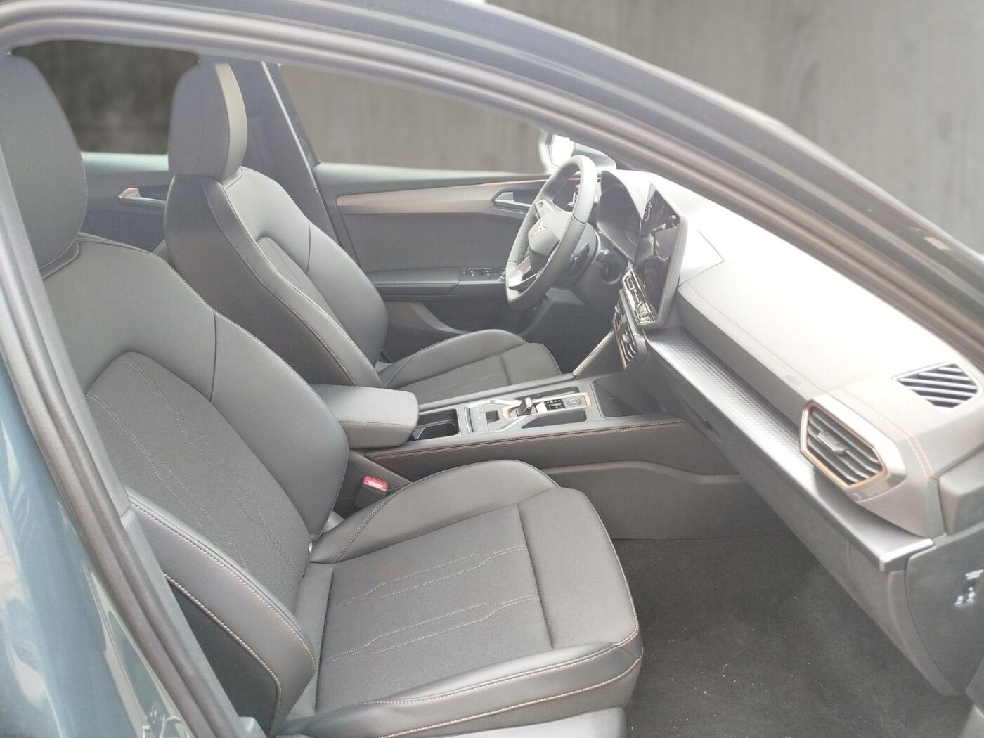 CUPRA Leon León 1.5 TSI e-Hybrid DSG 150 kW (204 CV) — photo 5