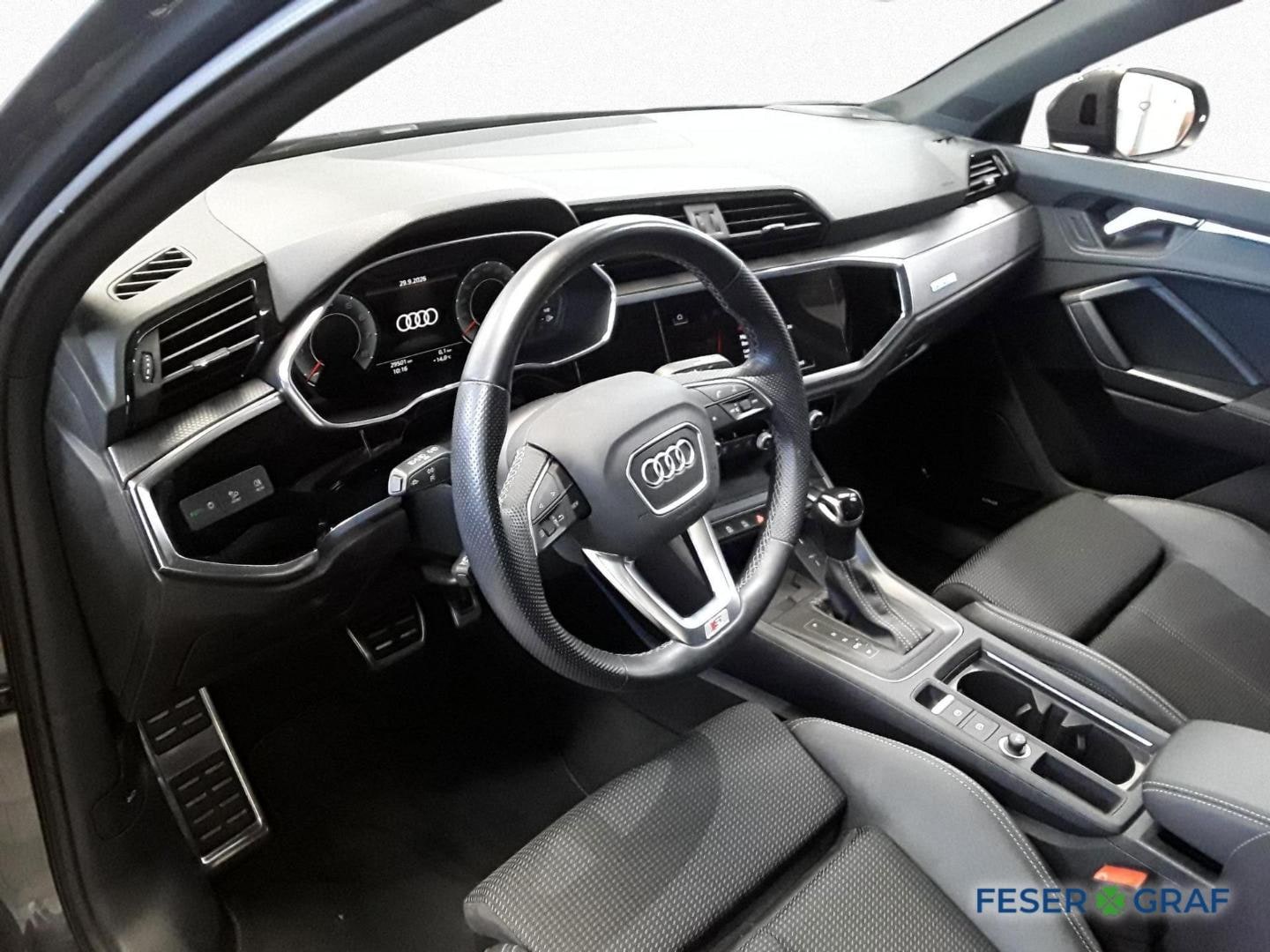 Bild über Audi Q3 40 TFSI quattro S tronic - für weitere Informationen kontaktieren Sie den Audi Partner