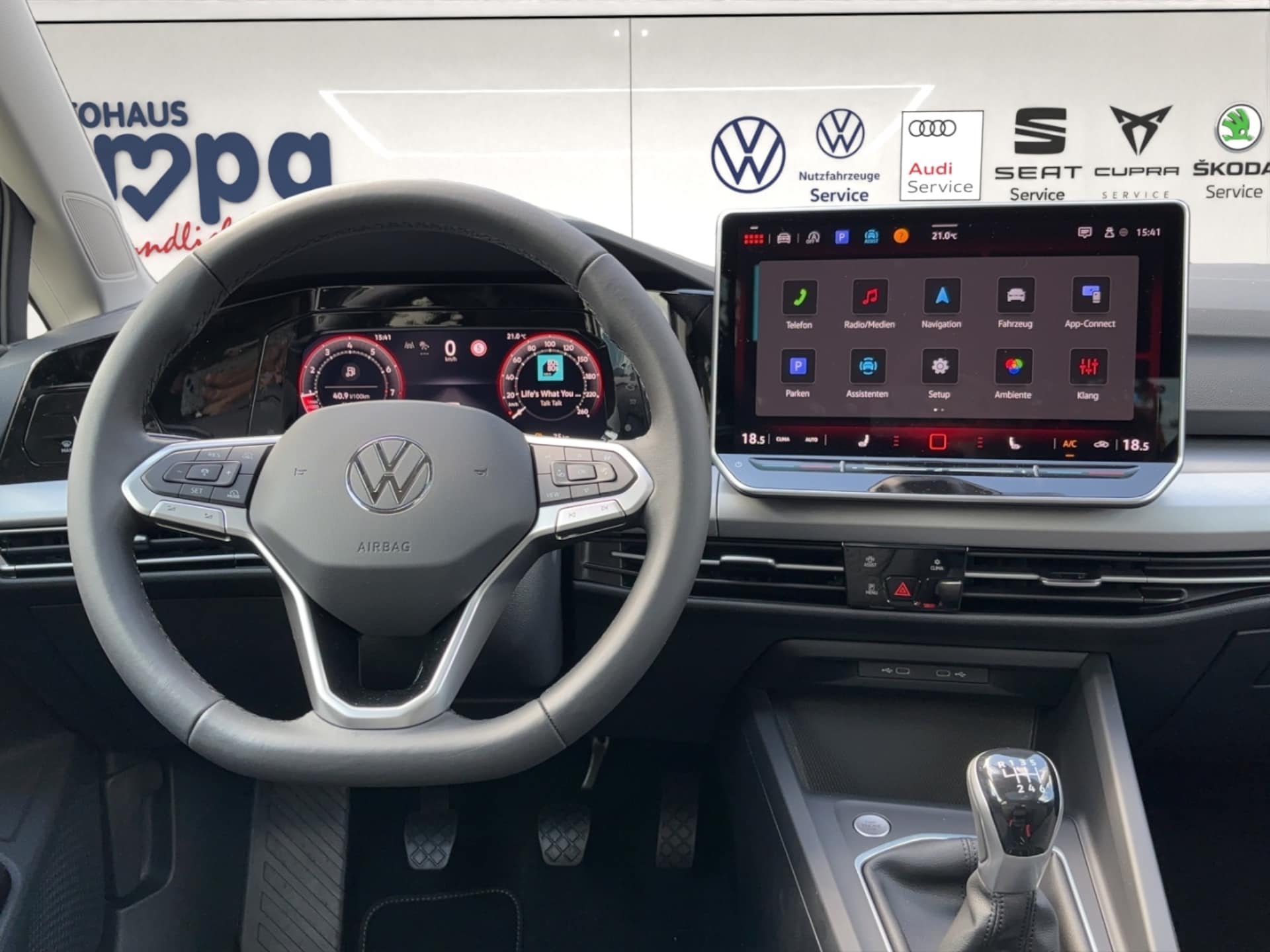 Volkswagen Golf Life