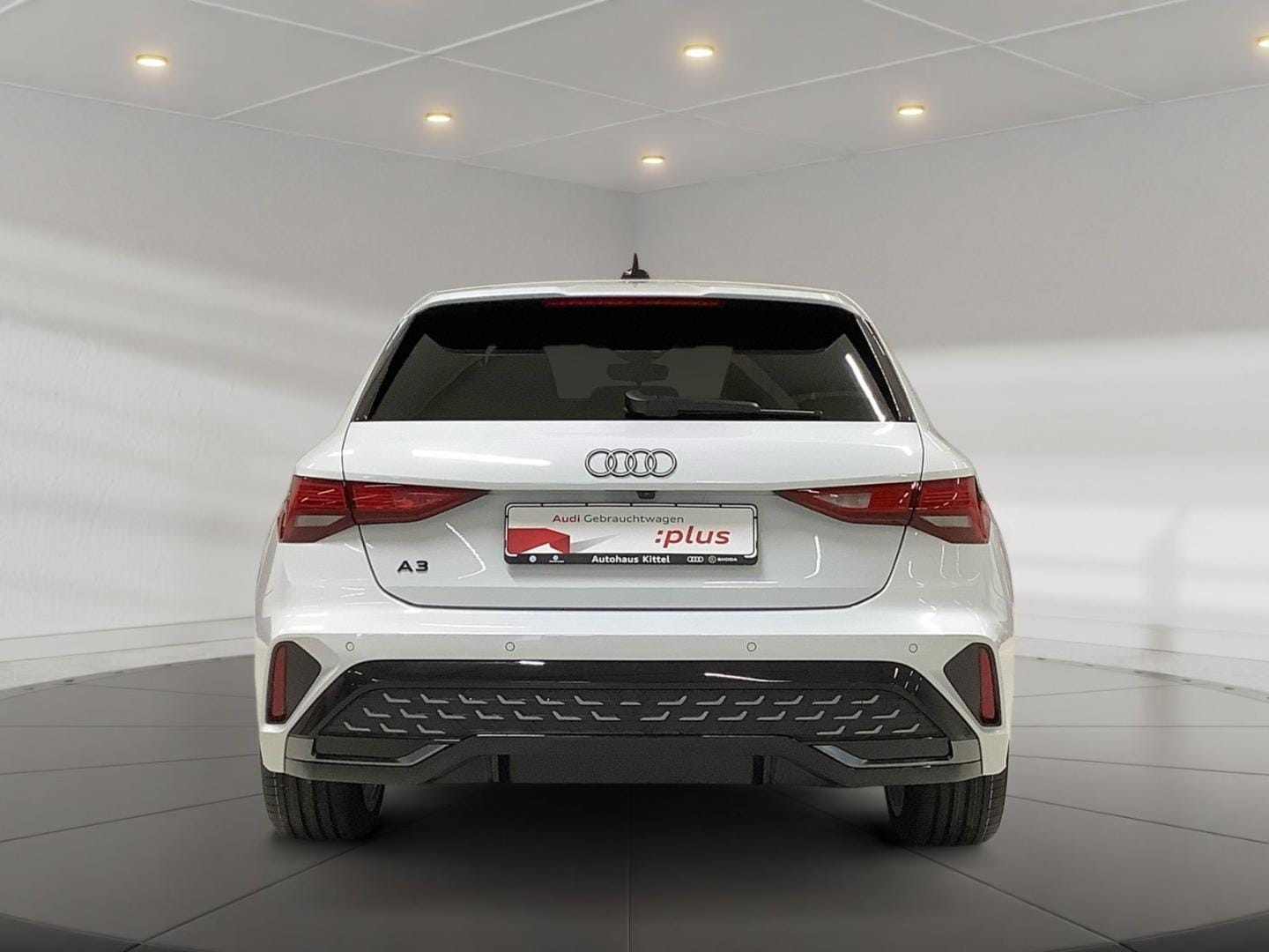 Bild über Audi A3 Sportback S line 35 TFSI S tronic - für weitere Informationen kontaktieren Sie den Audi Partner