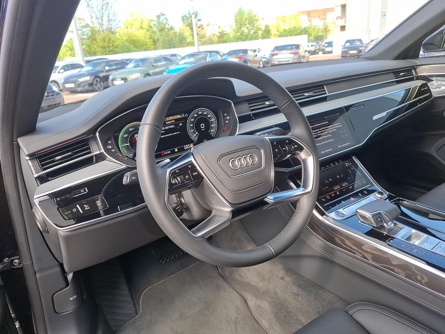 Bild über Audi A8 TFSI e 60 TFSI e quattro tiptronic - für weitere Informationen kontaktieren Sie den Audi Partner