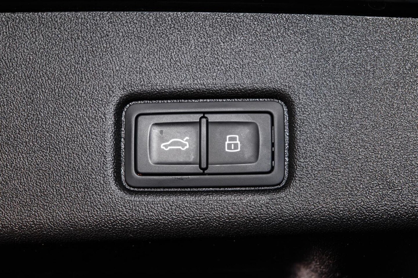 Image about Audi Q5 SUV e-hybrid quattro S tronic