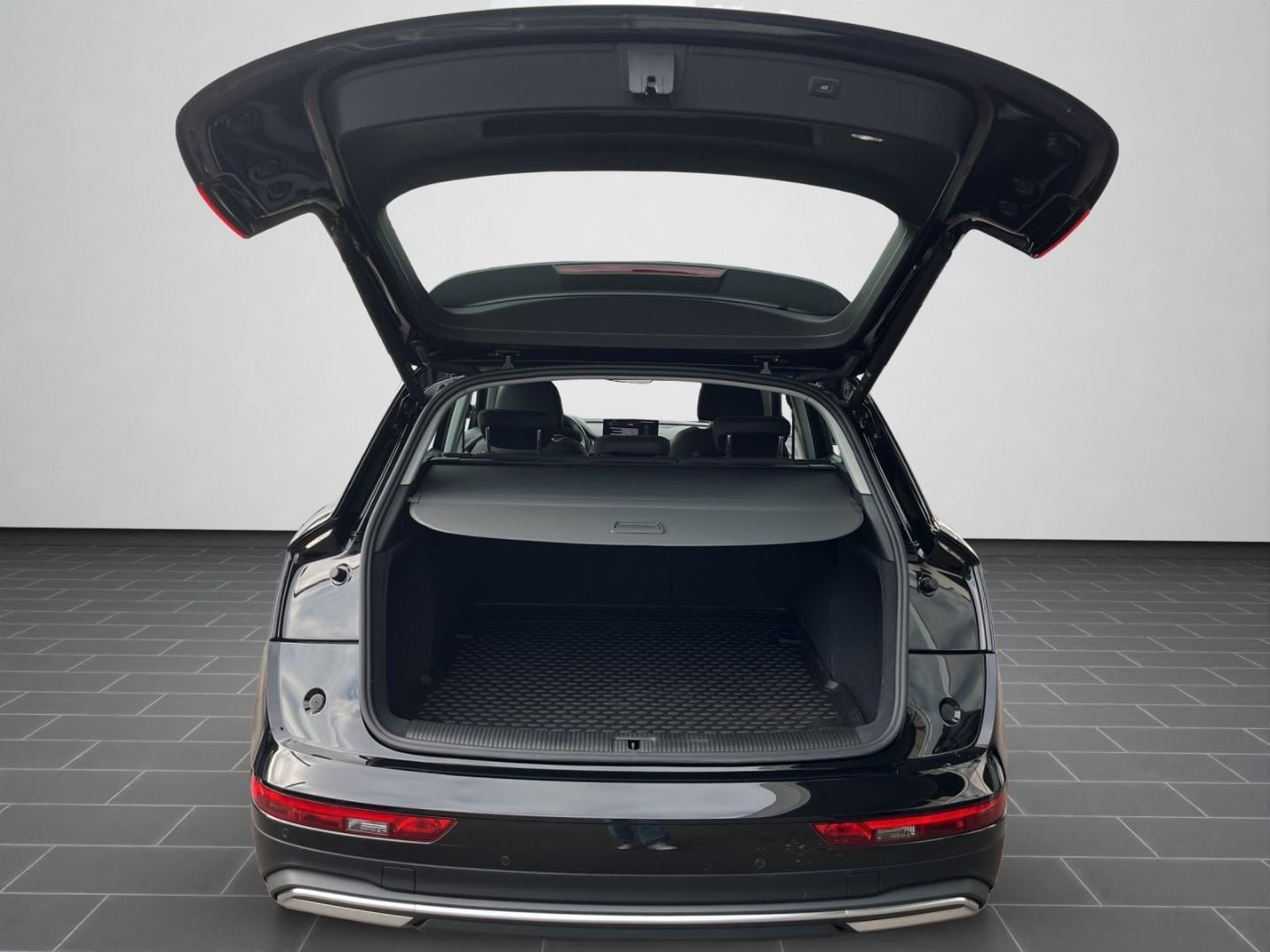 Bild über Audi Q5 40 TFSI quattro S tronic - für weitere Informationen kontaktieren Sie den Audi Partner