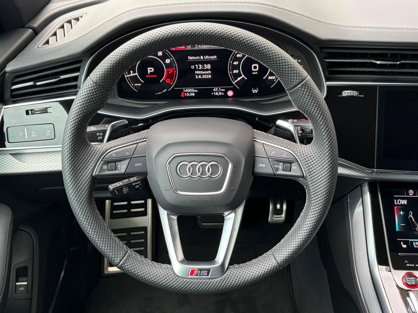 Bild über Audi RS Q8 SUV TFSI quattro 441 kW tiptronic - für weitere Informationen kontaktieren Sie den Audi Partner