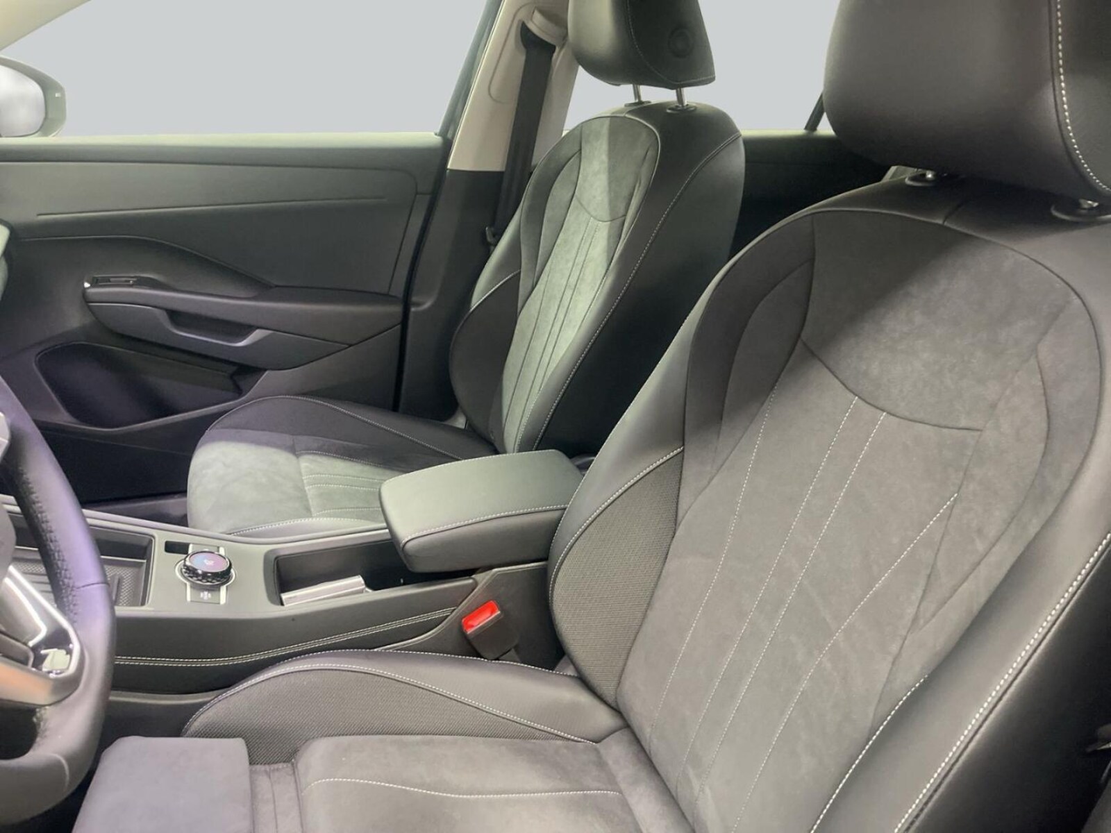 Volkswagen T-Roc – Bild 11