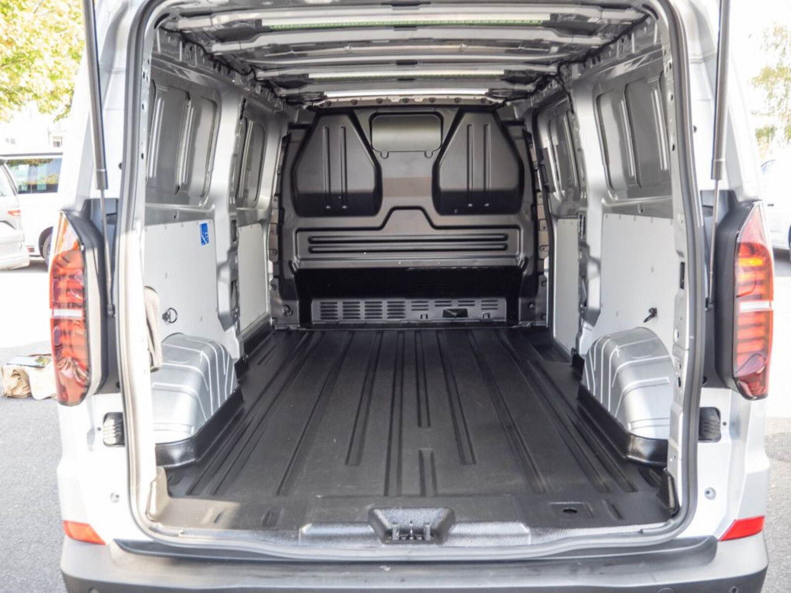 Volkswagen Transporter Kasten langer Radstand – Bild 22