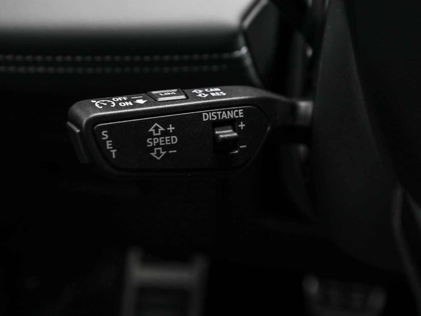 Bild über Audi Q6 SUV e-tron S line business e-tron quattro 315 kW - für weitere Informationen kontaktieren Sie den Audi Partner