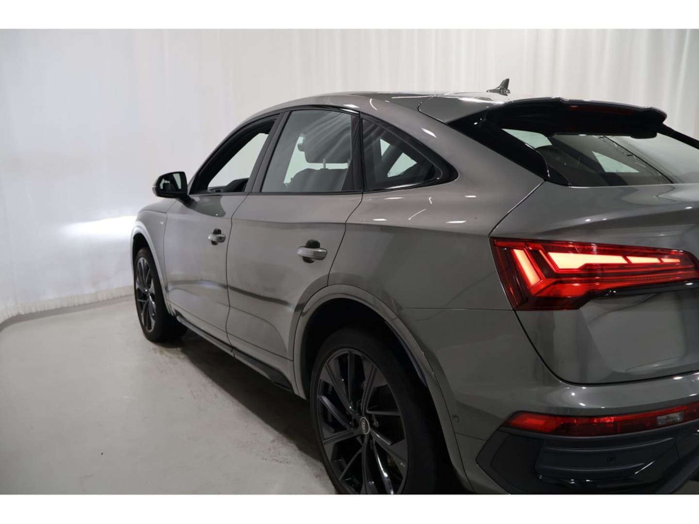 Bild über Audi Q5 Sportback 40 TDI quattro S tronic - für weitere Informationen kontaktieren Sie den Audi Partner