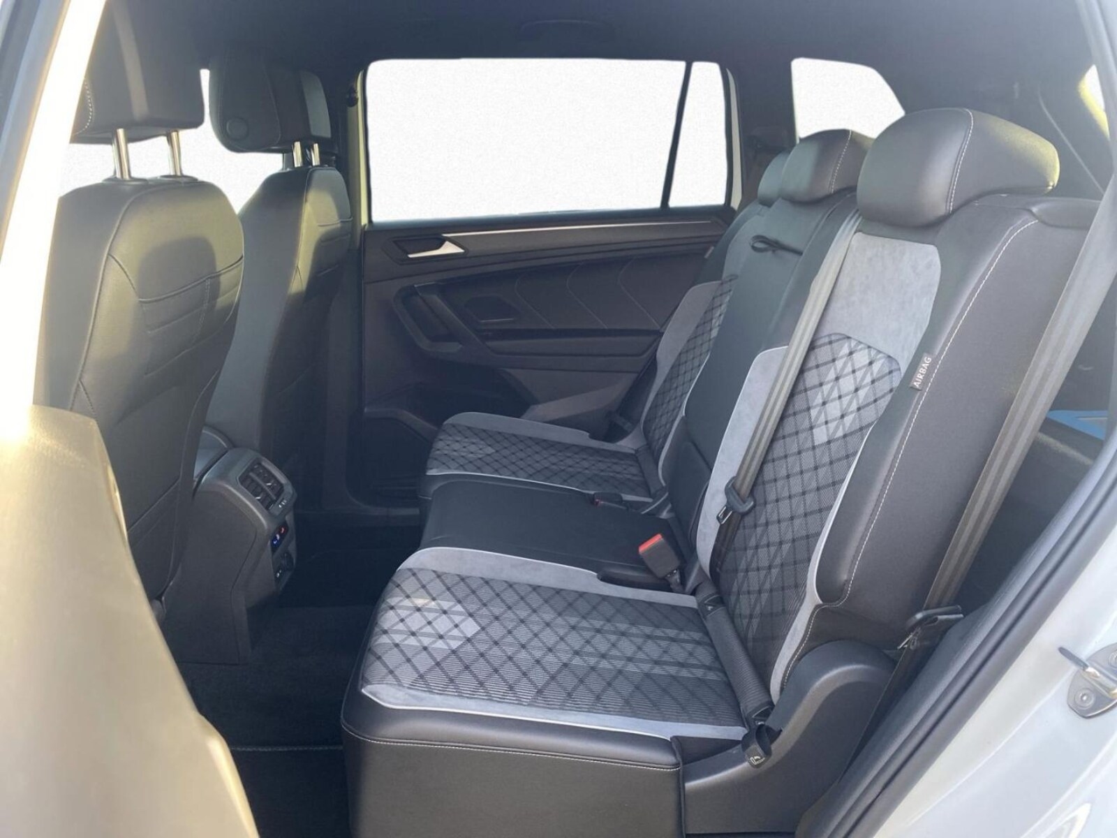 Volkswagen Tiguan Allspace – Bild 11