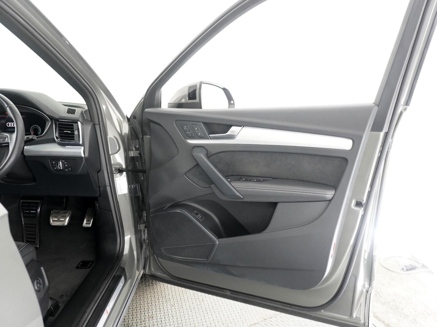 Image about Audi Q5 40 TDI quattro S line 150(204) kW(PS) S tronic