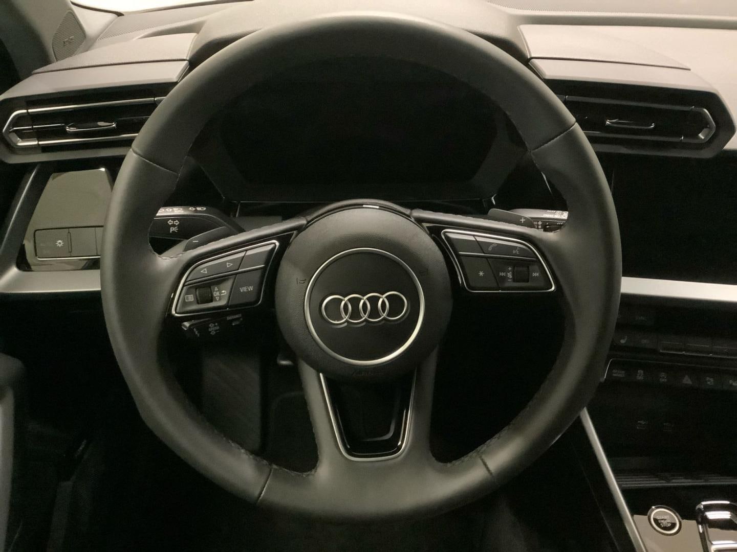 Bild über Audi A3 Sportback S line 35 TFSI S tronic - für weitere Informationen kontaktieren Sie den Audi Partner