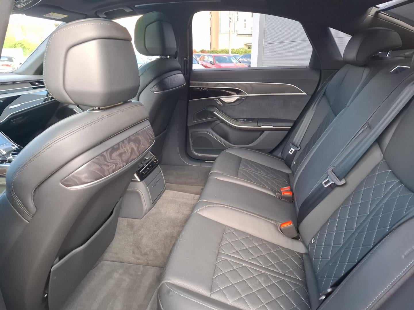 Bild über Audi A8 TFSI e 60 TFSI e quattro tiptronic - für weitere Informationen kontaktieren Sie den Audi Partner