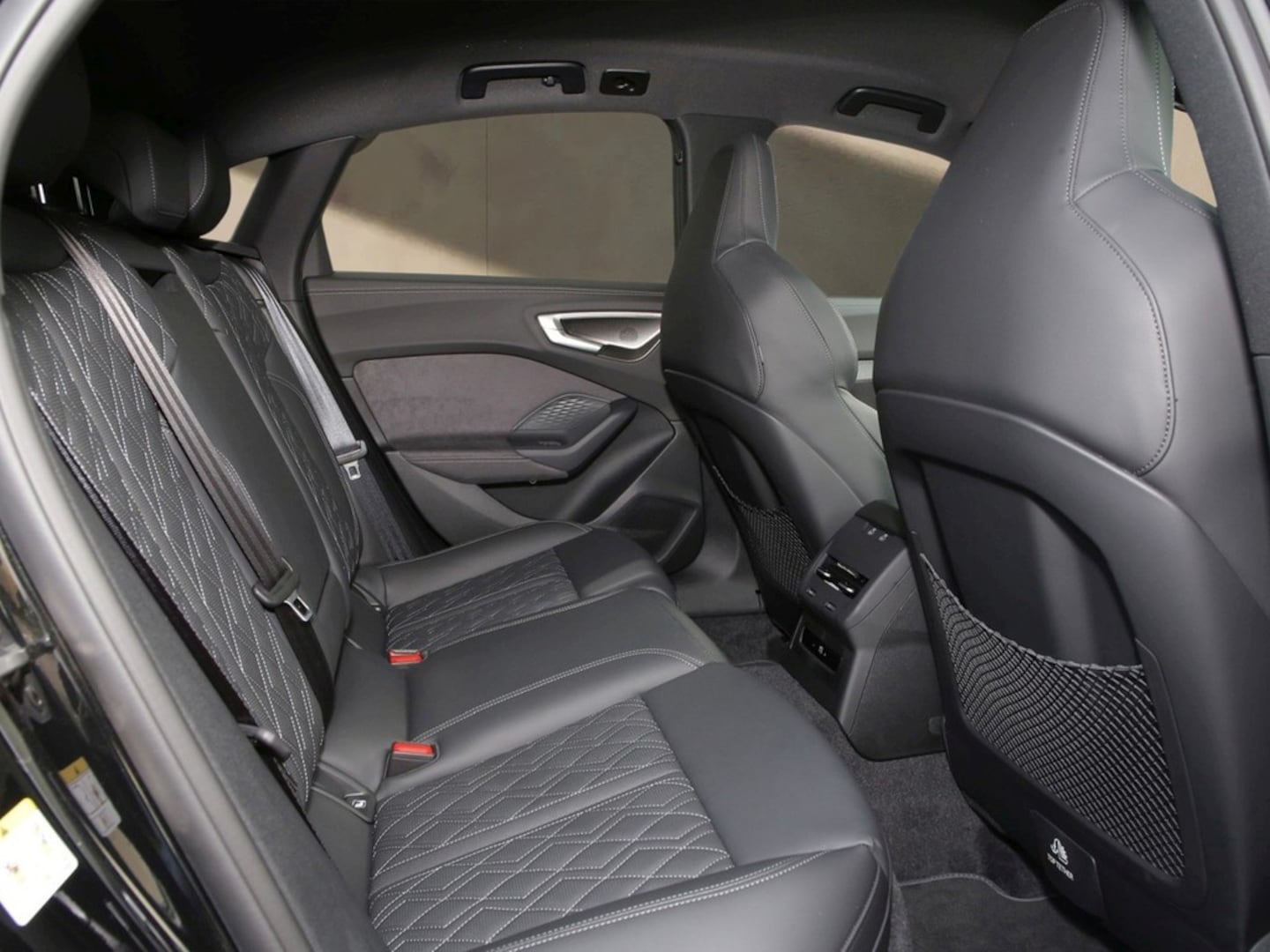 Bild über Audi S5 Limousine edition one TFSI 270 kW S tronic - für weitere Informationen kontaktieren Sie den Audi Partner