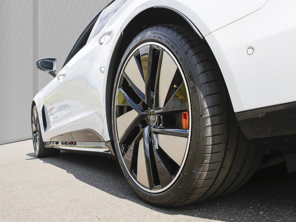 Image about Audi e-tron GT e-tron quattro