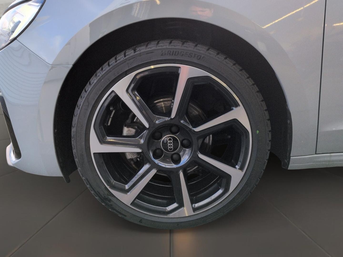 Bild über Audi A1 Sportback advanced 30 TFSI S tronic - für weitere Informationen kontaktieren Sie den Audi Partner