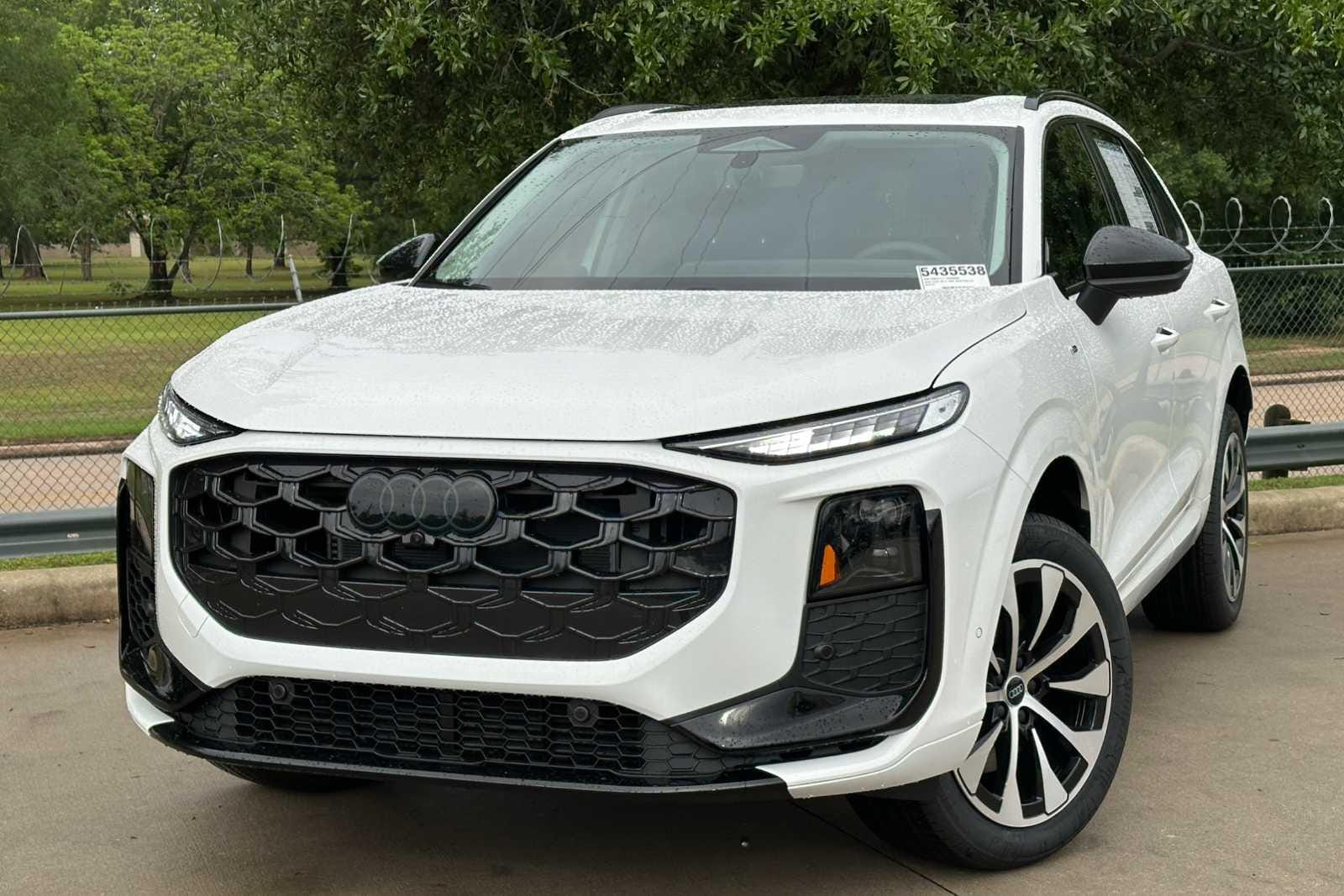 2026 Audi Q3 S line quattro's photo