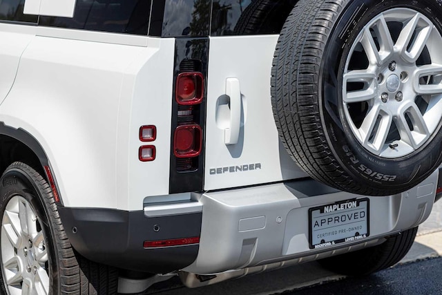 2025 Land Rover Defender S - Photo 39