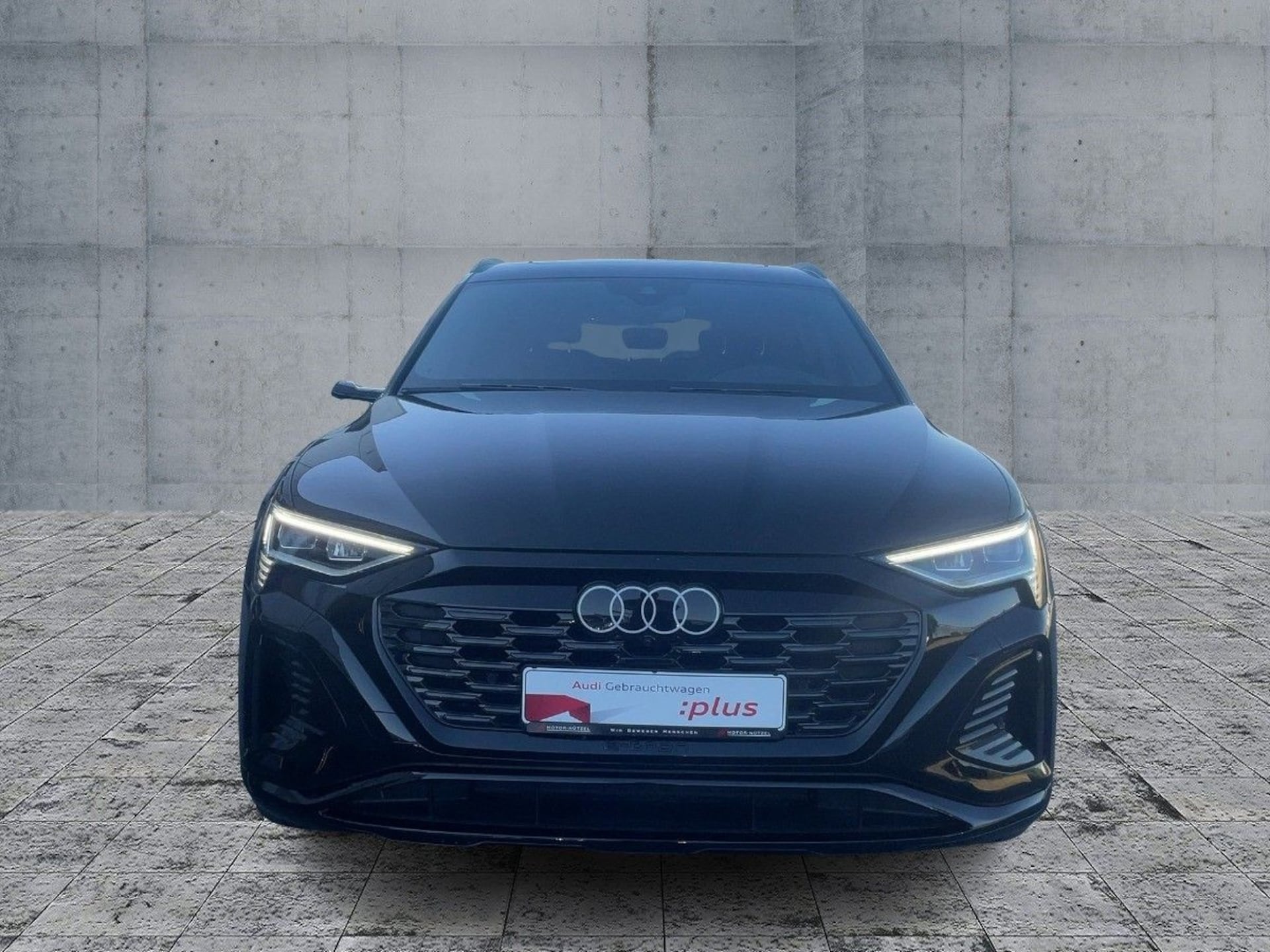 Audi Q8 Sportback e-tron S line