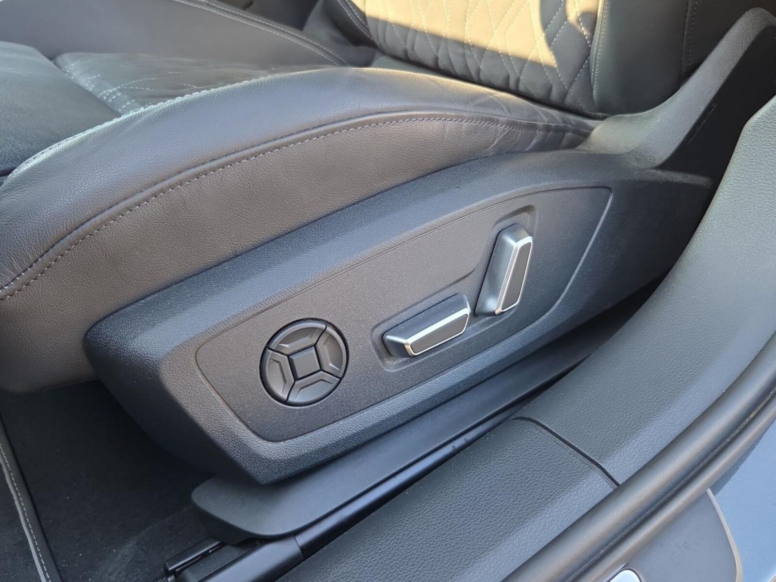 Audi S6 Avant – Bild 15