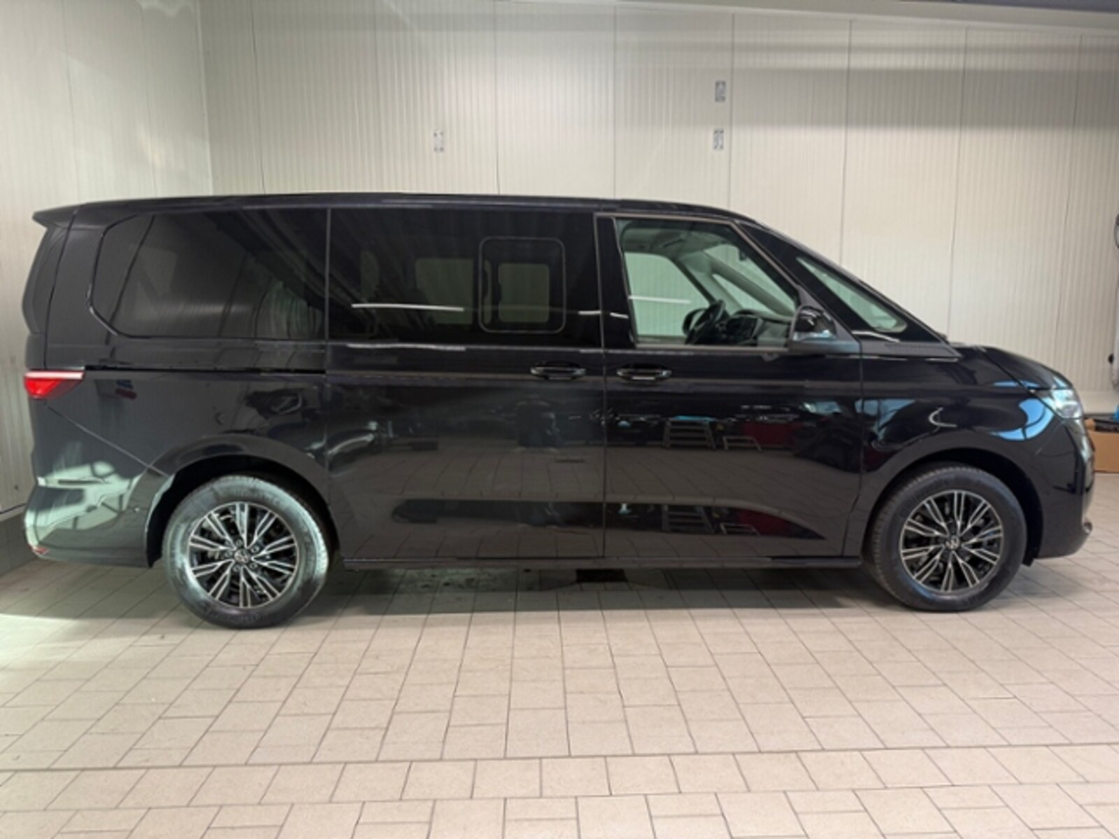 Volkswagen Multivan Langversion – Bild 7