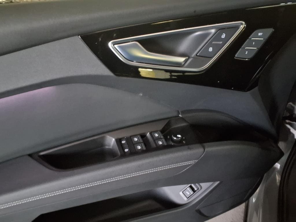 2025 Audi Q4 e-tron Premium Plus - Photo 10