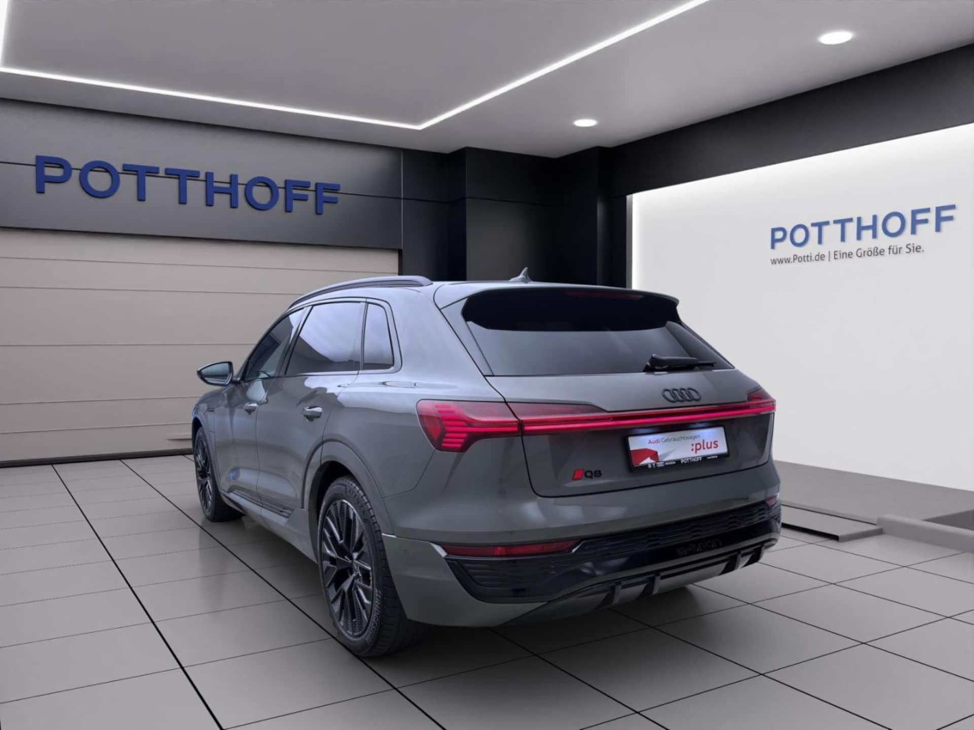 Audi Q8 e-tron S line