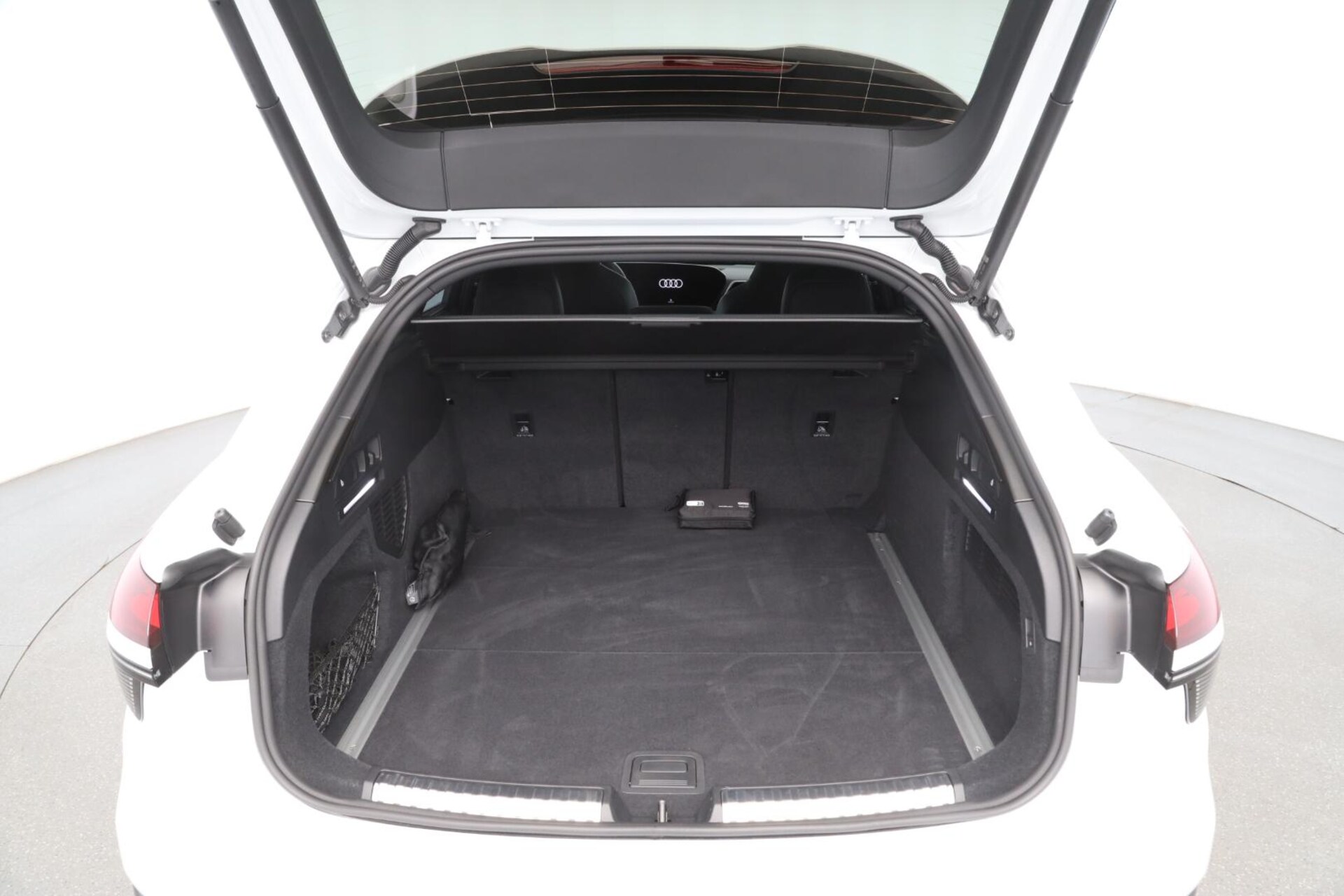 Audi A6 Avant edition one