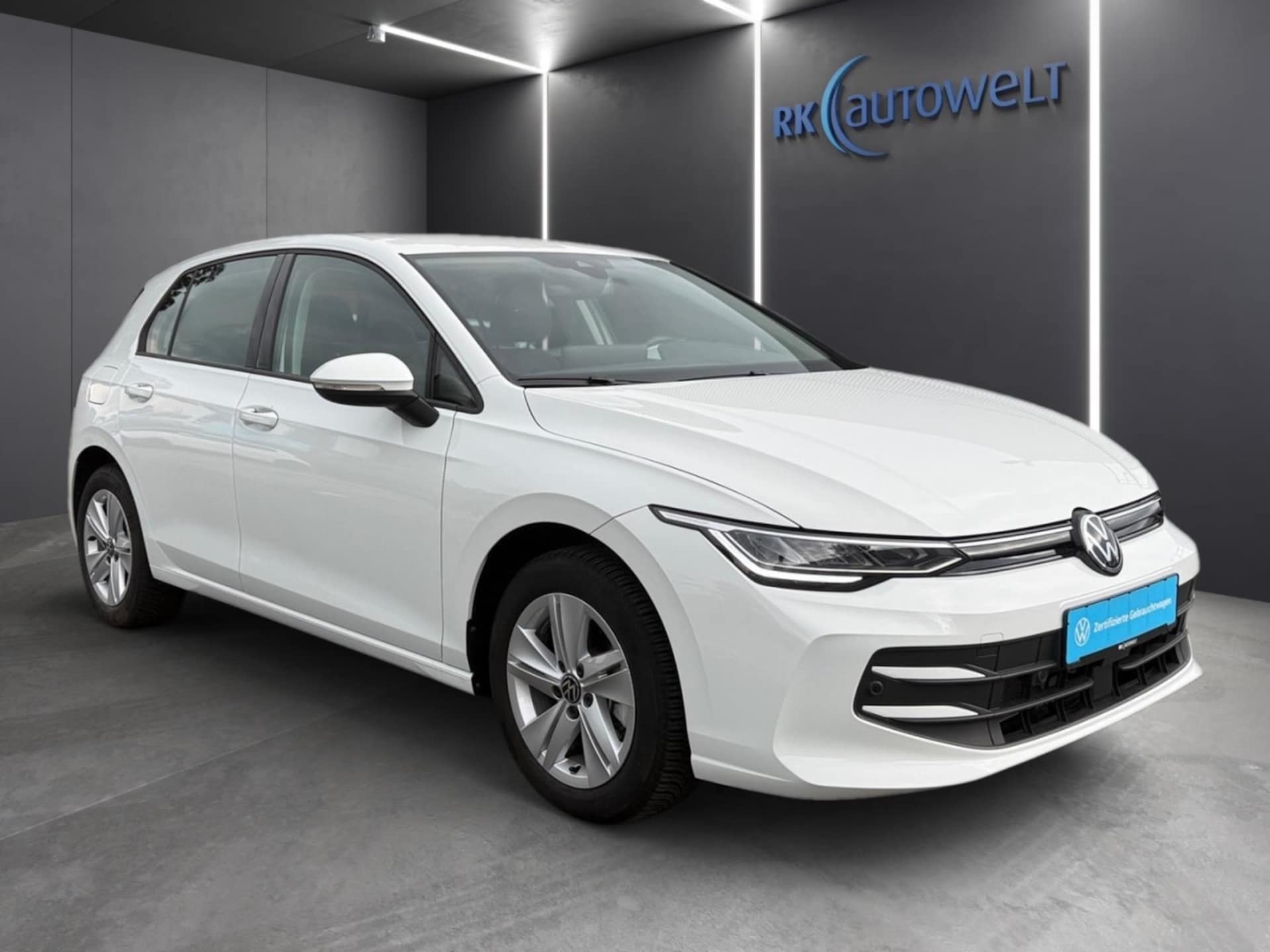 Volkswagen Golf Life