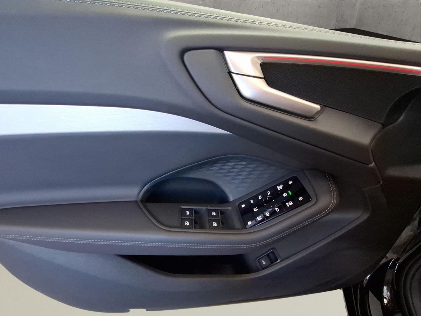 Bild über Audi A5 Limousine TDI 150 kW S tronic - für weitere Informationen kontaktieren Sie den Audi Partner