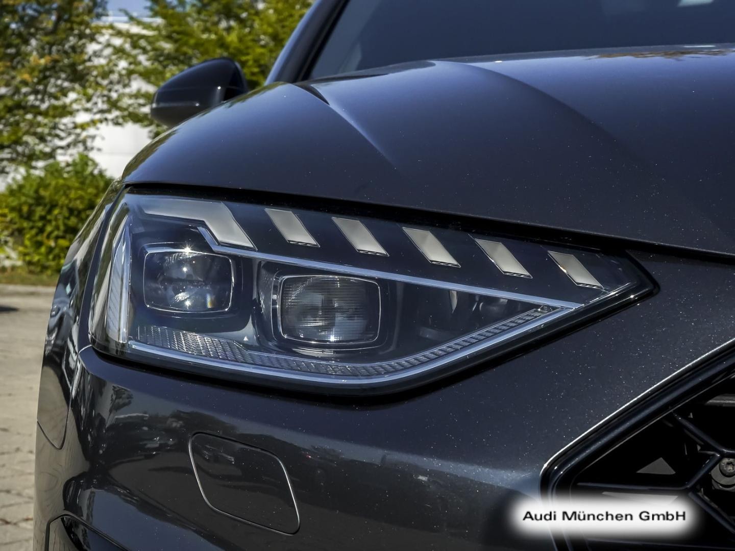Bild über Audi A4 Avant S line 40 TFSI S tronic - für weitere Informationen kontaktieren Sie den Audi Partner