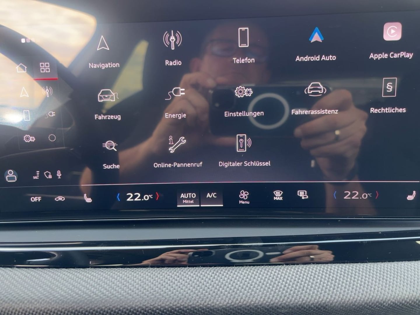 Bild über Audi A5 Avant e-hybrid e-hybrid quattro 220 kW S tronic - für weitere Informationen kontaktieren Sie den Audi Partner