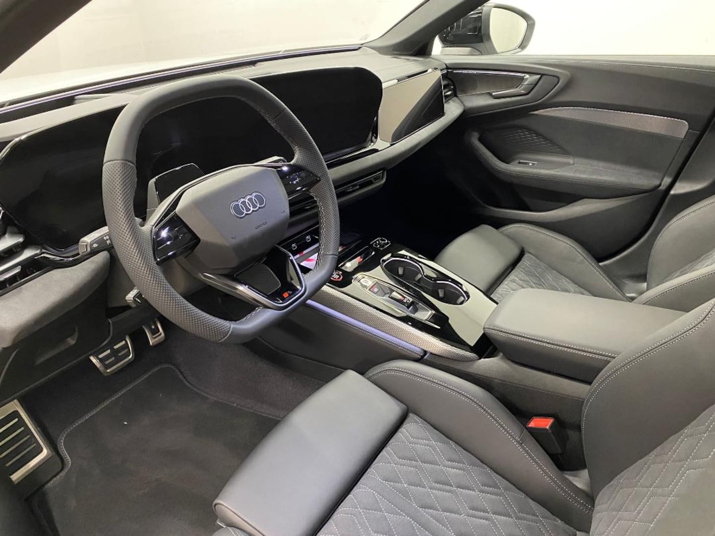 Bild über Audi A5 Avant e-hybrid e-hybrid quattro 270 kW S tronic - für weitere Informationen kontaktieren Sie den Audi Partner