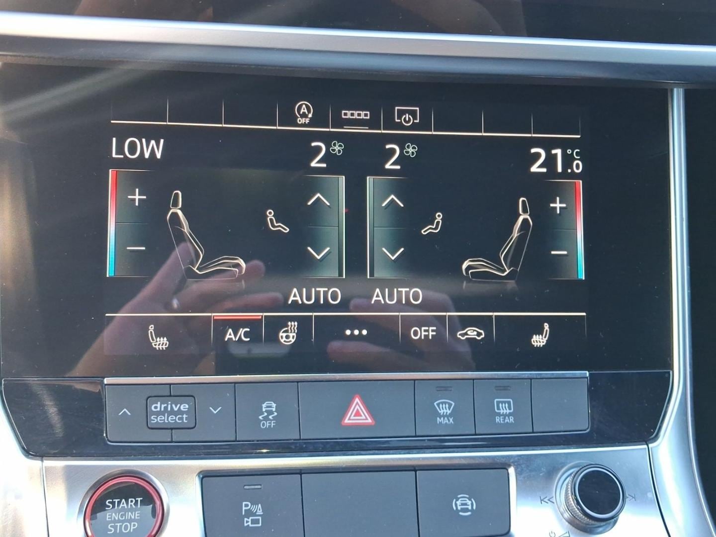 Bild über Audi S6 Avant S6 Avant TDI 253(344) kW(PS) tiptronic - für weitere Informationen kontaktieren Sie den Audi Partner