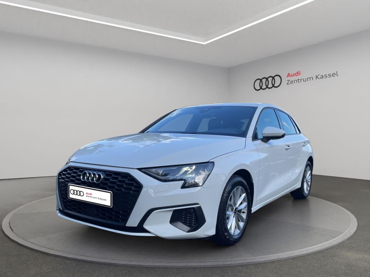 Bild über Audi A3 Sportback 30 TFSI Schaltgetriebe - für weitere Informationen kontaktieren Sie den Audi Partner