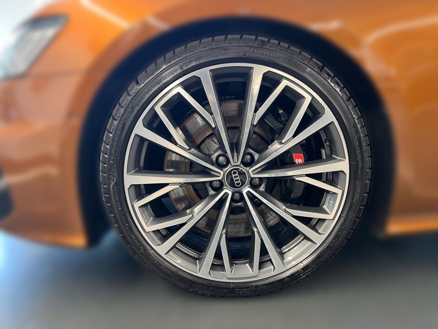 Bild über Audi S6 Avant TDI quattro tiptronic - für weitere Informationen kontaktieren Sie den Audi Partner