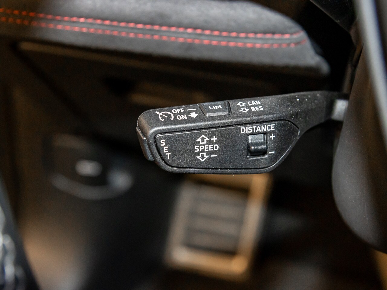 Image about Audi Q6 SUV e-tron e-tron quattro