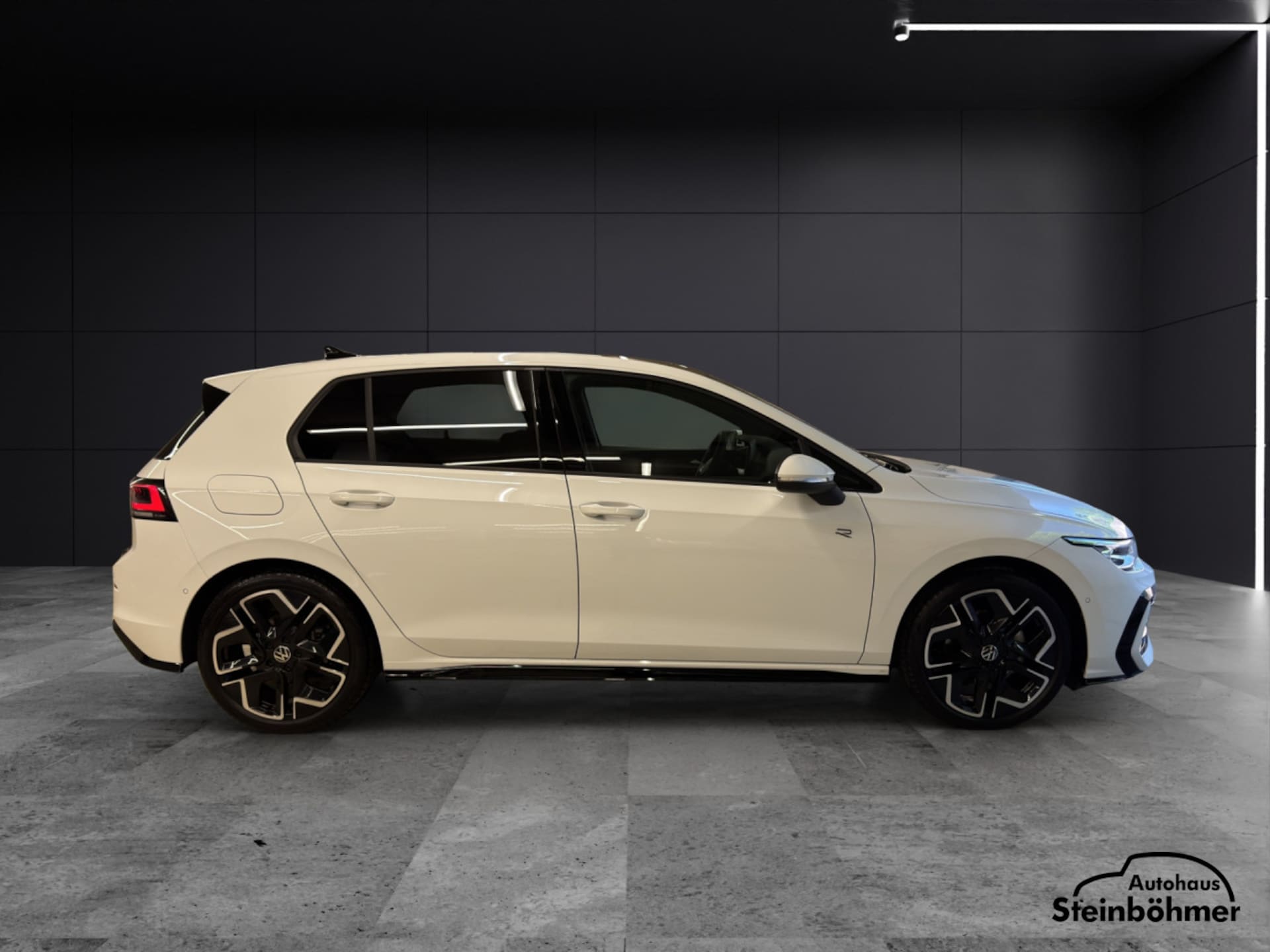 Volkswagen Golf R-Line