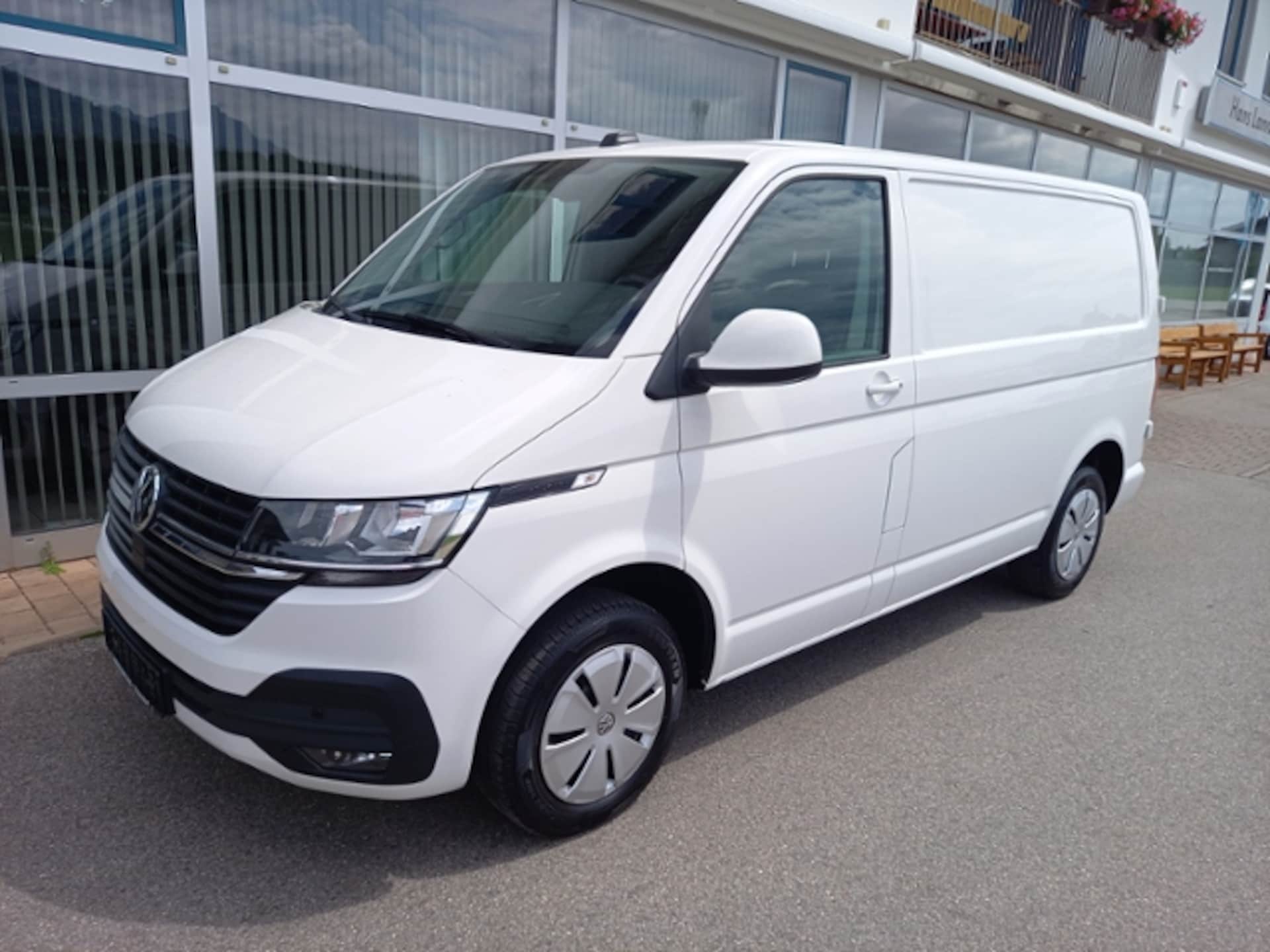 Volkswagen T6.1 Transporter Kasten kurzer Radstand