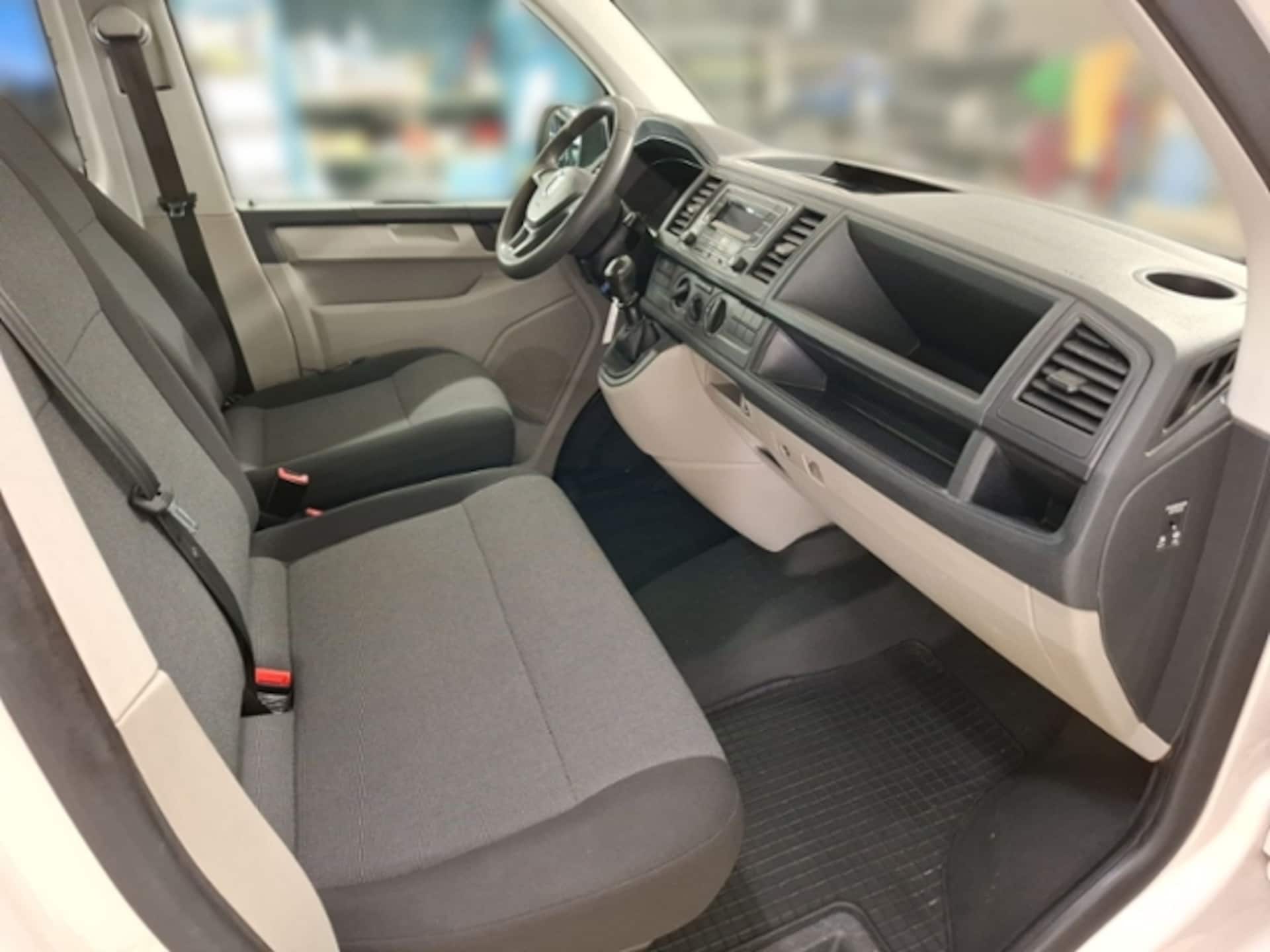 Volkswagen T6 Transporter Kombi kurzer Radstand