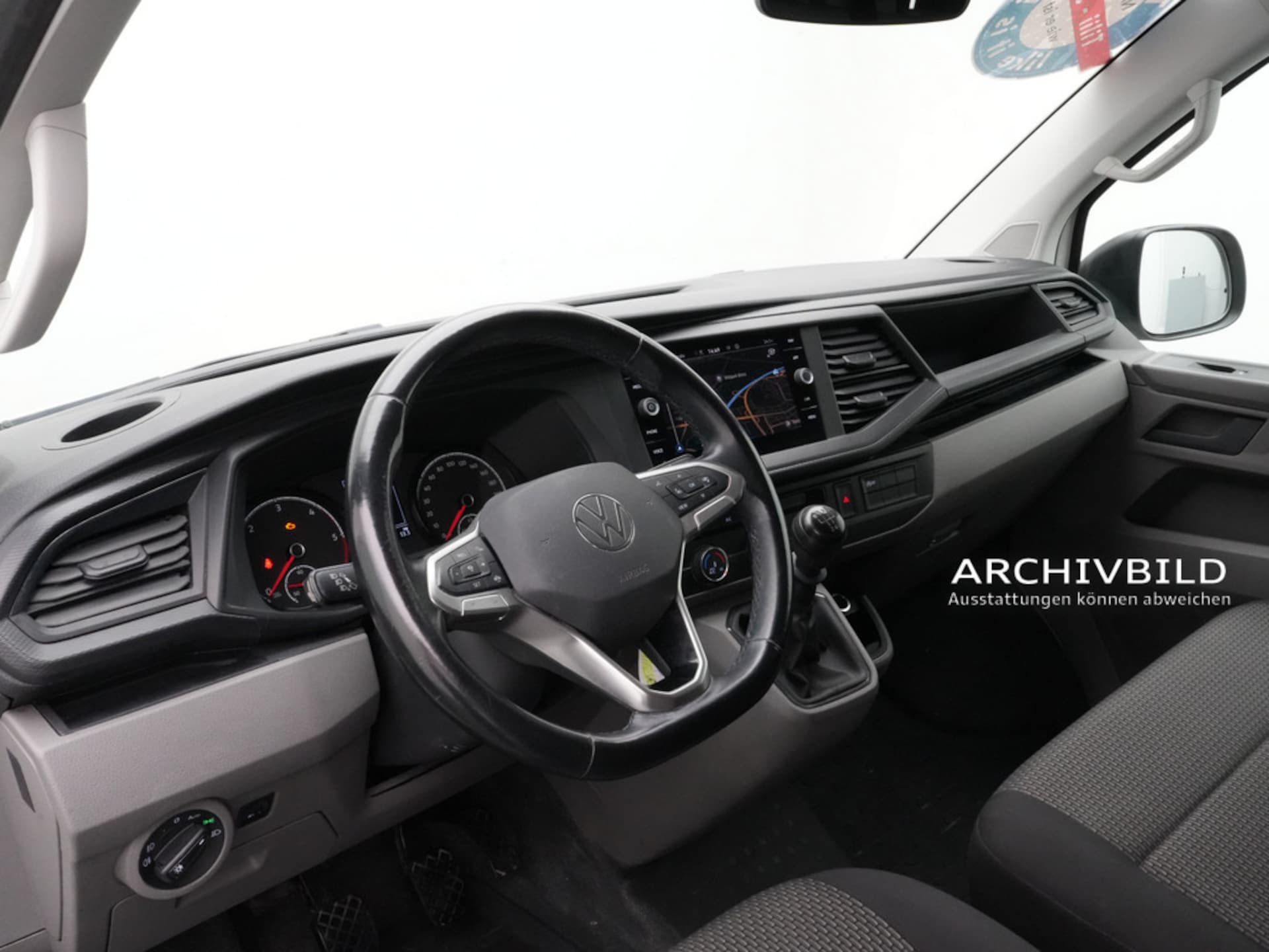 Volkswagen T6.1 Transporter Kasten langer Radstand