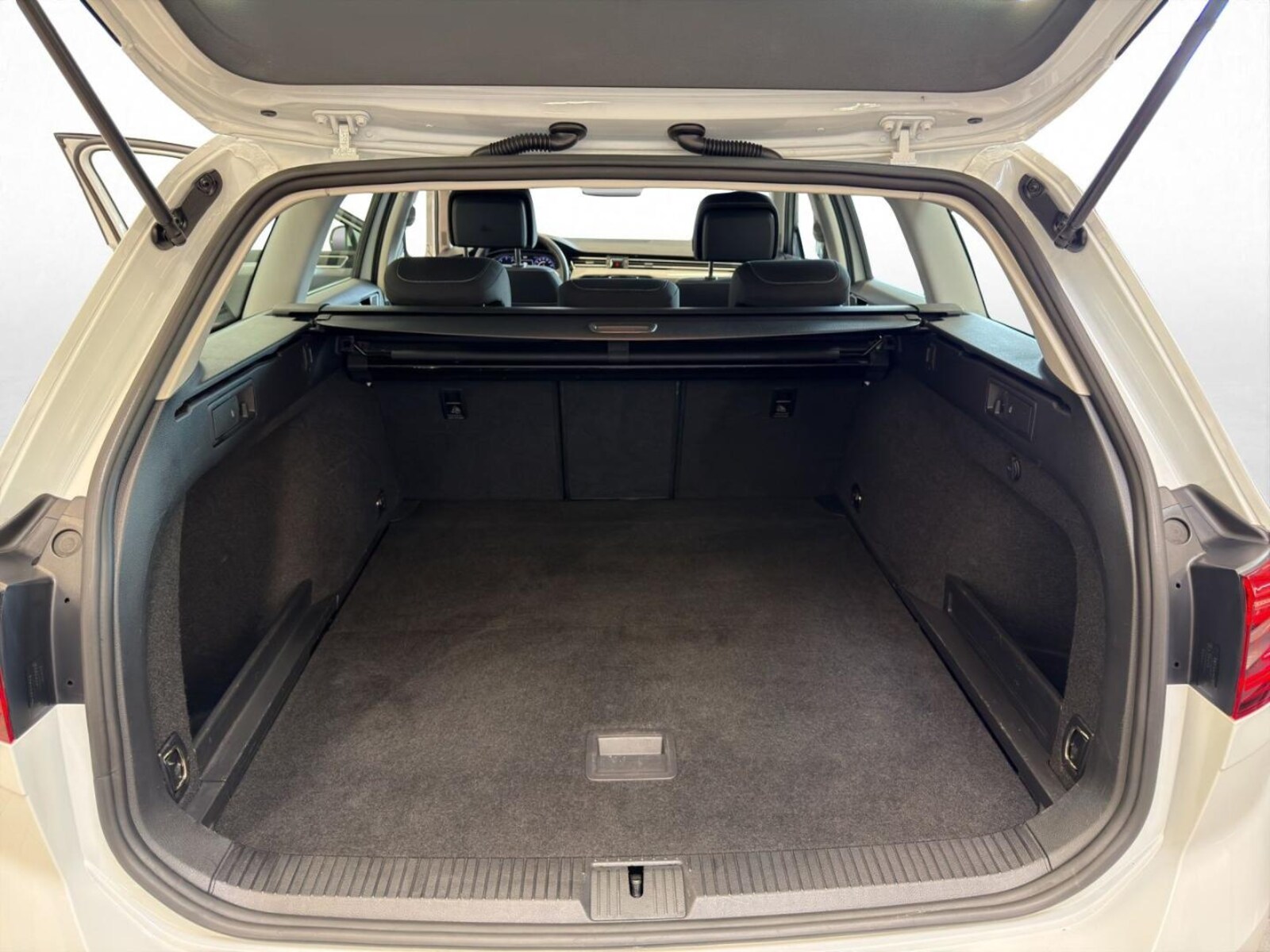 Volkswagen Passat Variant – Bild 14