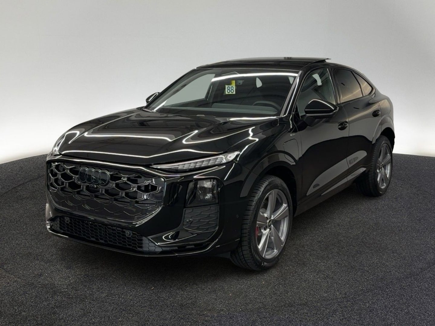 Bild über Audi Q3 Sportback e-hybrid e-hybrid 200 kW S tronic - für weitere Informationen kontaktieren Sie den Audi Partner