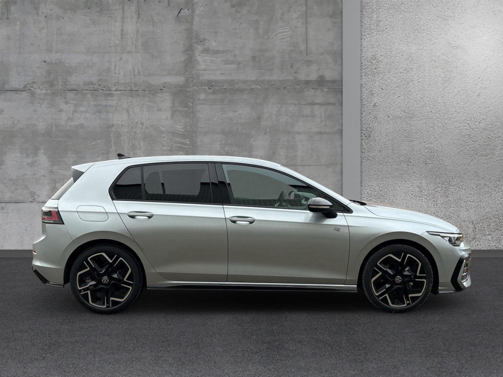 Volkswagen Golf R-Line