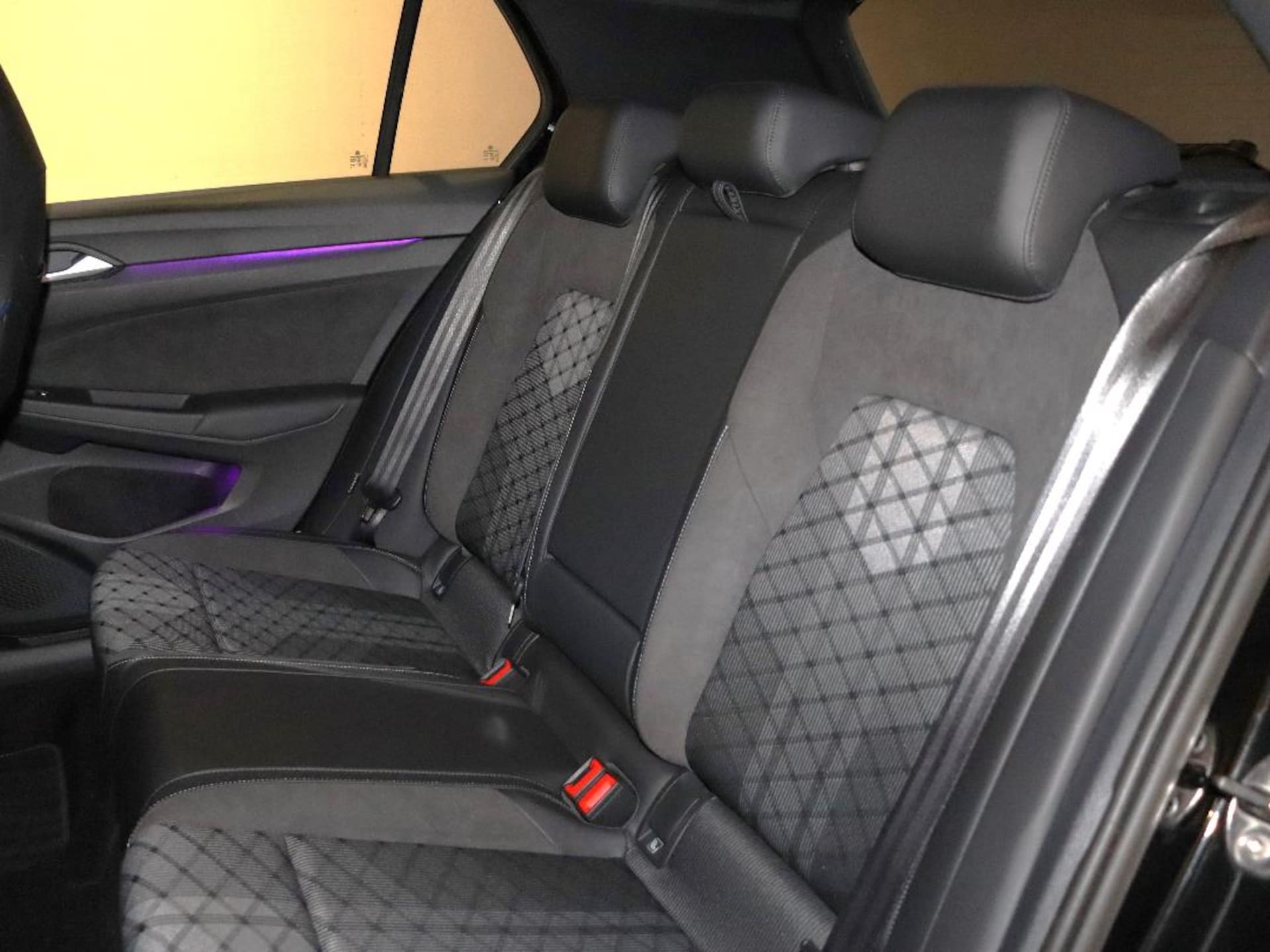 Volkswagen Golf R-Line
